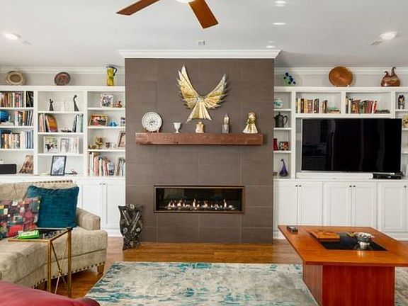 3rd image of 4235 Henderson Pl
