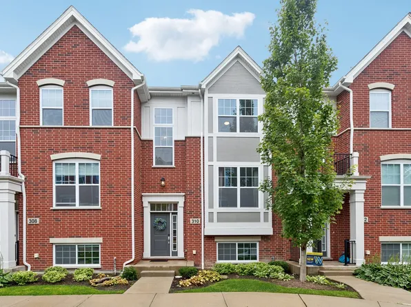 310 Capulina Ct, Morton Grove, IL 60053