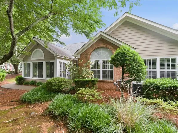 2235 Orchard Pl, Roswell, GA 30076