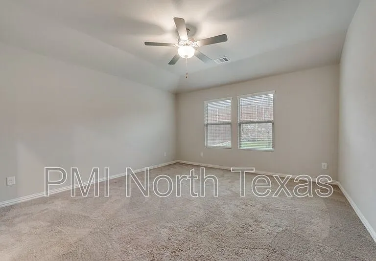 214 Stonehollow Way — Photo 16