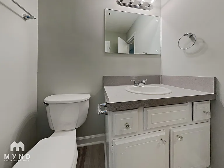221 Tanglewood Dr — Photo 15