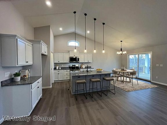 3rd image of 1195 Breckenridge Ln