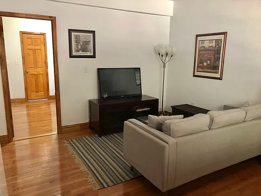 Rented by Coldwell Banker Warburg | media 1