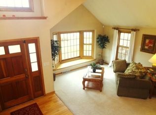 W148N10106 Windsong Cir E, Germantown, WI 53022