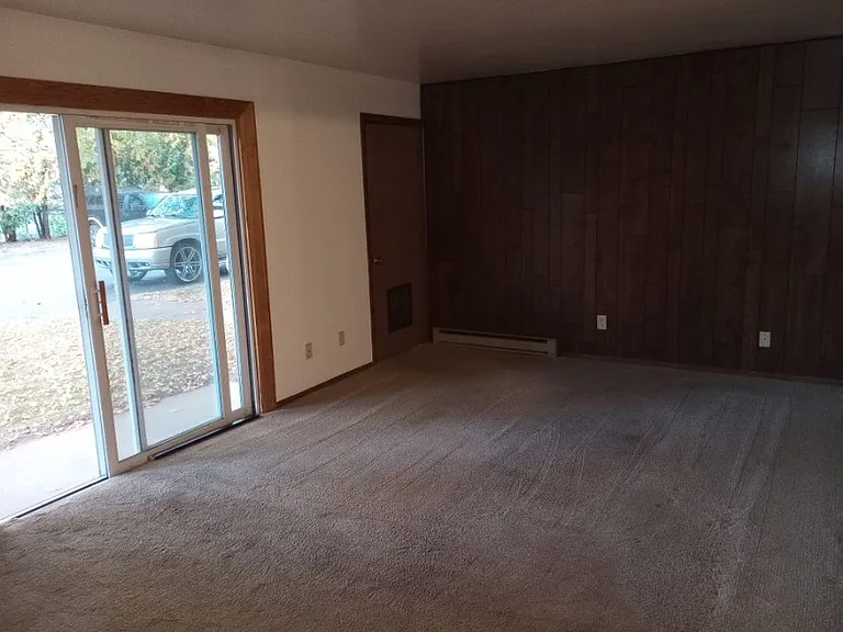 2710 Jelinek Ave — Photo 5