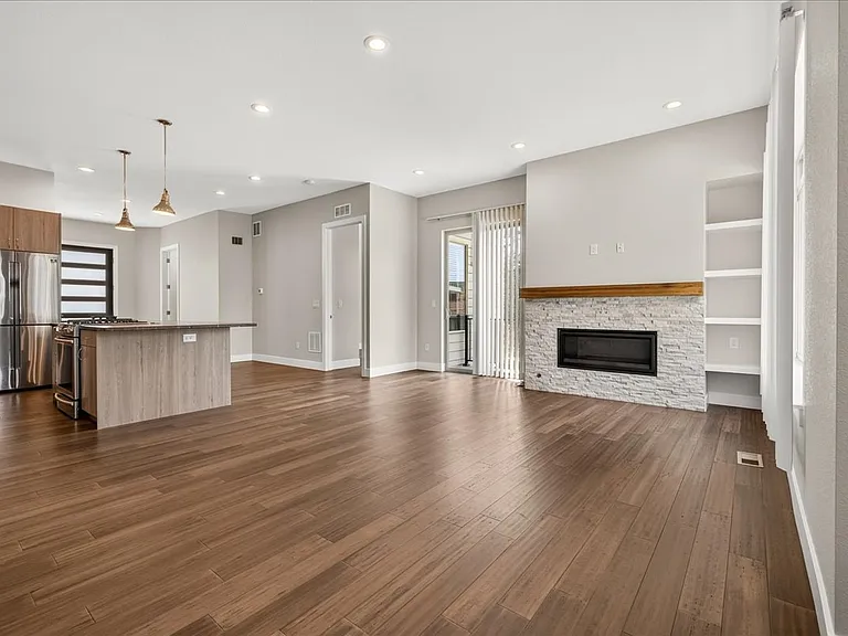 1407 Rogers Ct — Photo 9