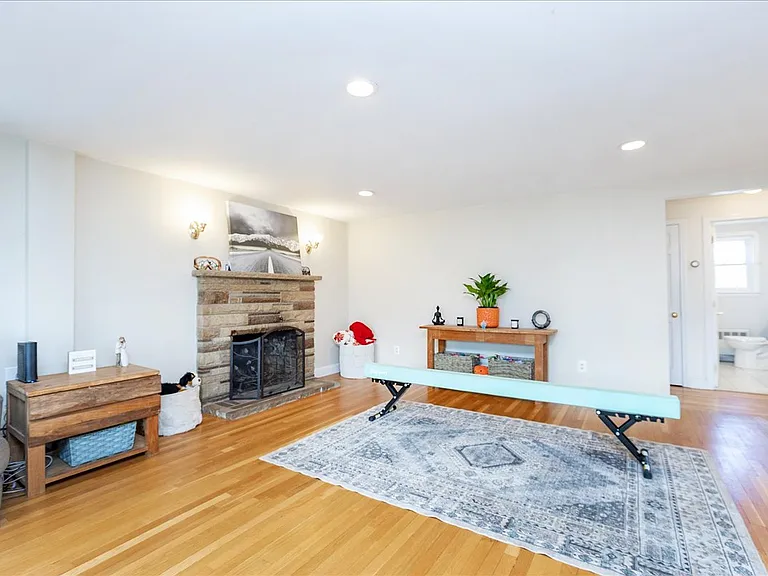52 Albemarle Ave — Photo 6