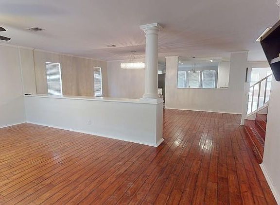 3rd image of 3917 Norfolk Ct