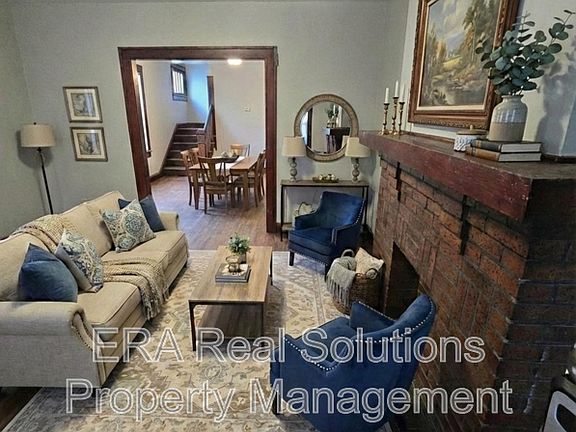 2nd image of 216 N Hague Ave