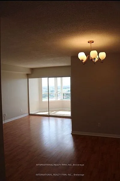 135 Hillcrest Ave — Photo 3