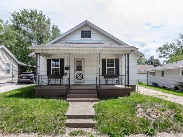 1408 Howard Ct, Pekin, IL 61554