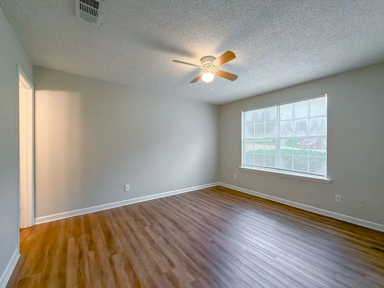 1367 Idlewild Dr — Photo 31