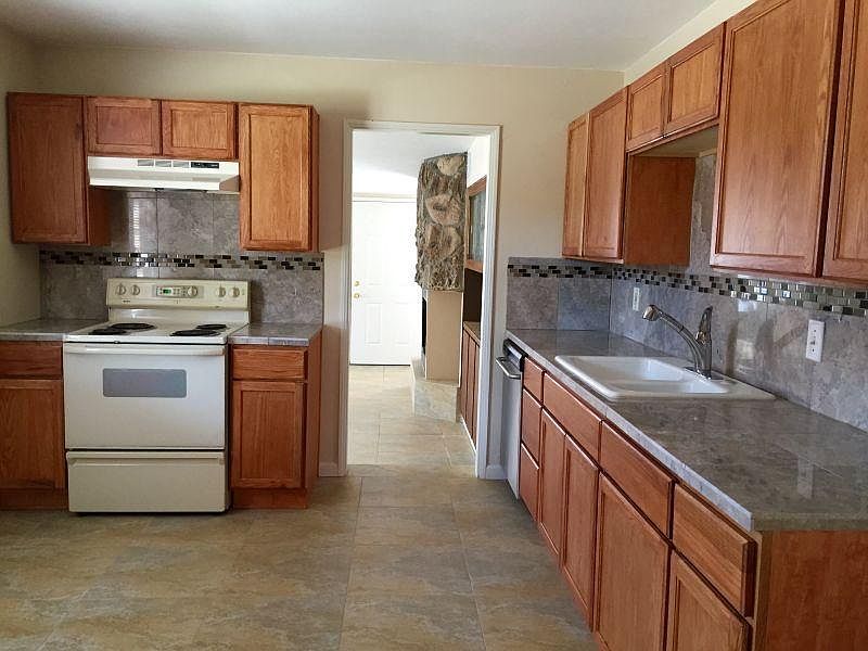 1st image of 2727 N Winstel Blvd