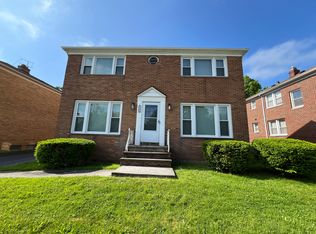 14294 Cedar Rd, University Heights, OH 44118