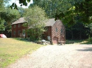 197 N Valley Rd, Pelham, MA 01002