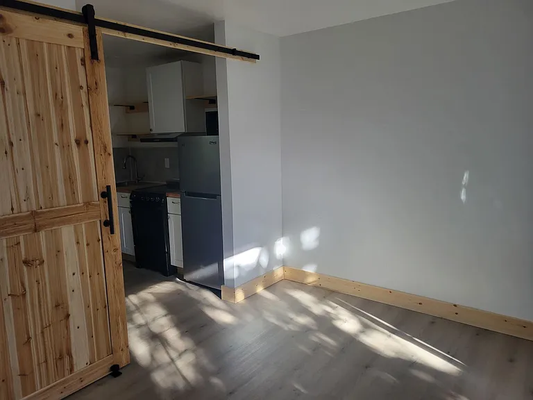 Ski Town Apartments — Photo 141