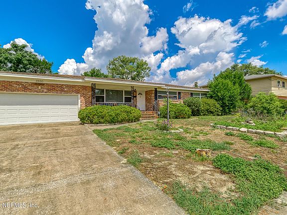 4th image of 3930 Yarborough Dr