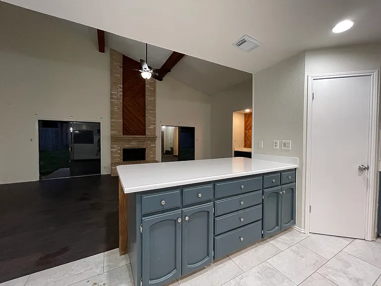 6158 Desert Trail St — Photo 4