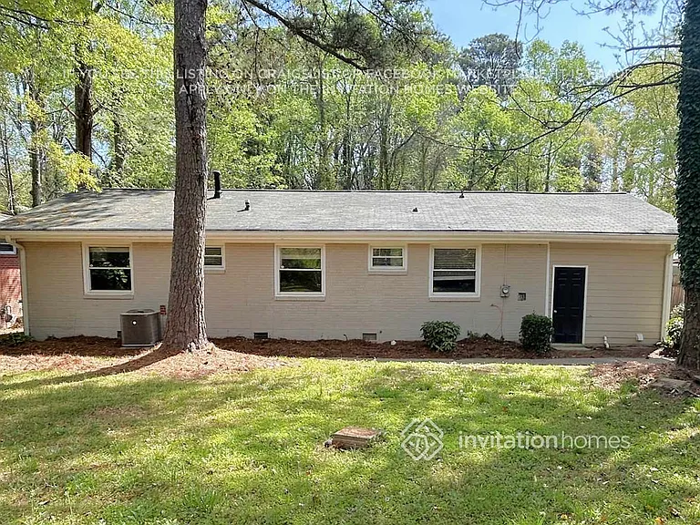 1873 Shamrock Dr — Photo 14