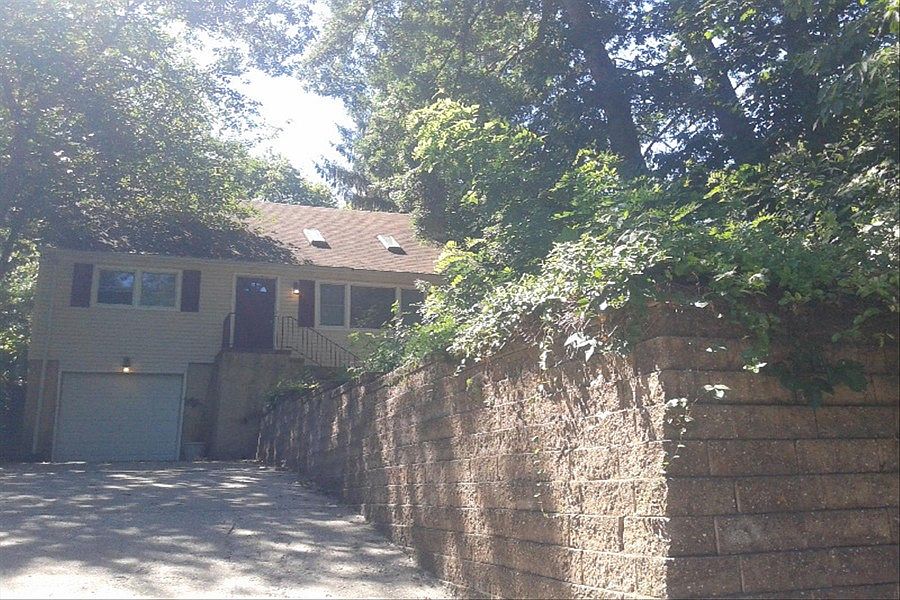 2nd image of 125 Church St