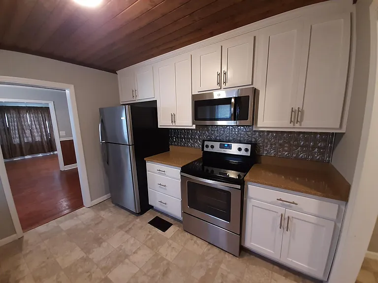 3421 Land St — Photo 7