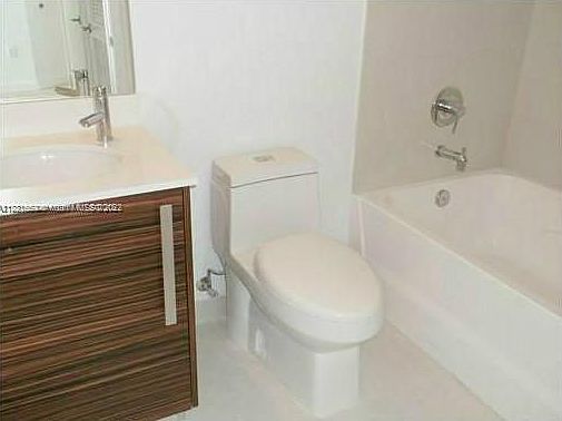 5th image of 2020 N Bayshore Dr APT 1608