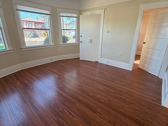 4th image of 108 Garretson Ave
