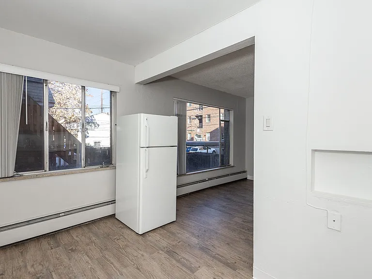 Skylark Apartments — Photo 34