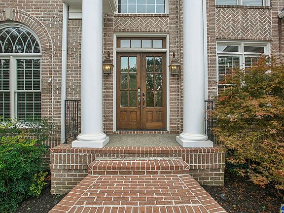 Luxurious Brentwood, TN home in the prestigious Princeton Hills neighborhood! This spacious 5-bed, 5.5-bath property features elegant finishes throughout. Move-in ready, this stunning residence offers the perfect blend of luxury and comfort.