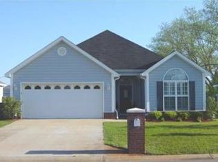 204 Melvina Dr, Warner Robins, GA