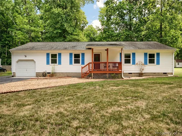 7053 Fox Mill Run Dr, Gloucester, VA 23061