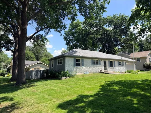 6214 W 86th St, Overland Park, KS 66207