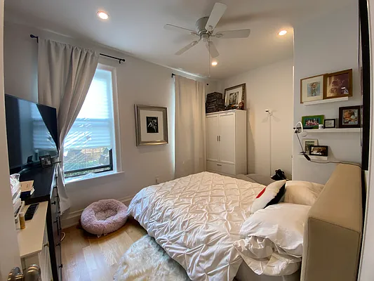 Rented by Ideal Properties Group | media 6