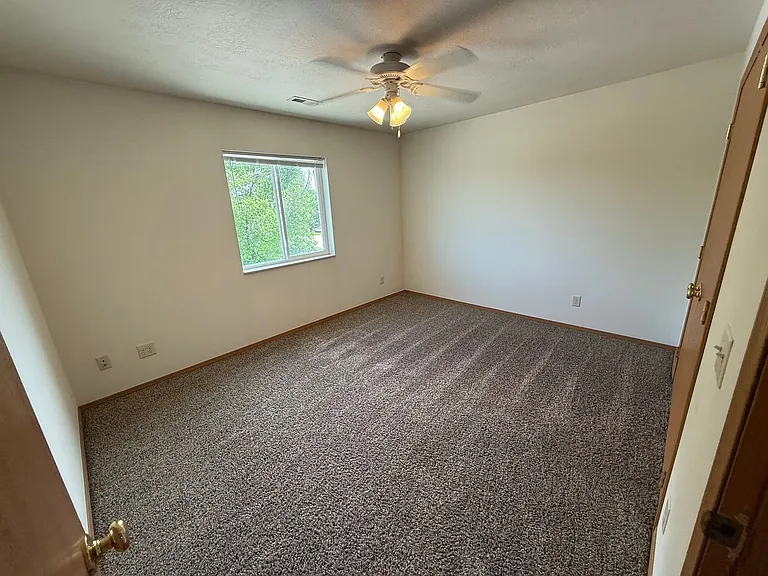 908 Arrow Ave NE — Photo 12