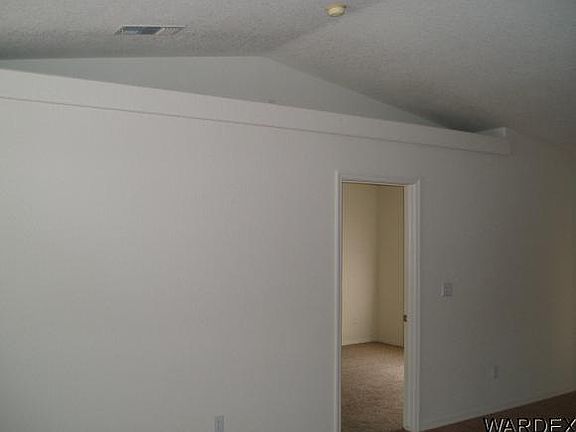 4th image of 3671 Parkview Dr