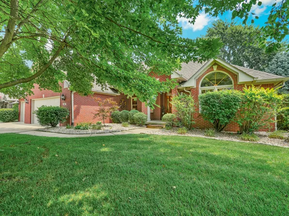 1347 N Manchester Dr, Greenfield, IN 46140
