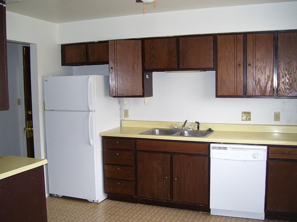 1st image of 2200 Thomas Ave APT 103