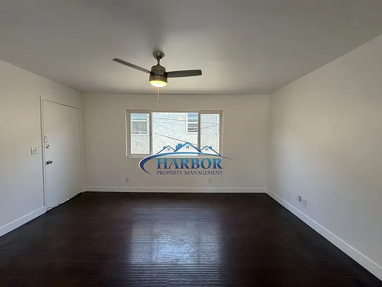 1447 N Wilmington Blvd #A — Photo 4