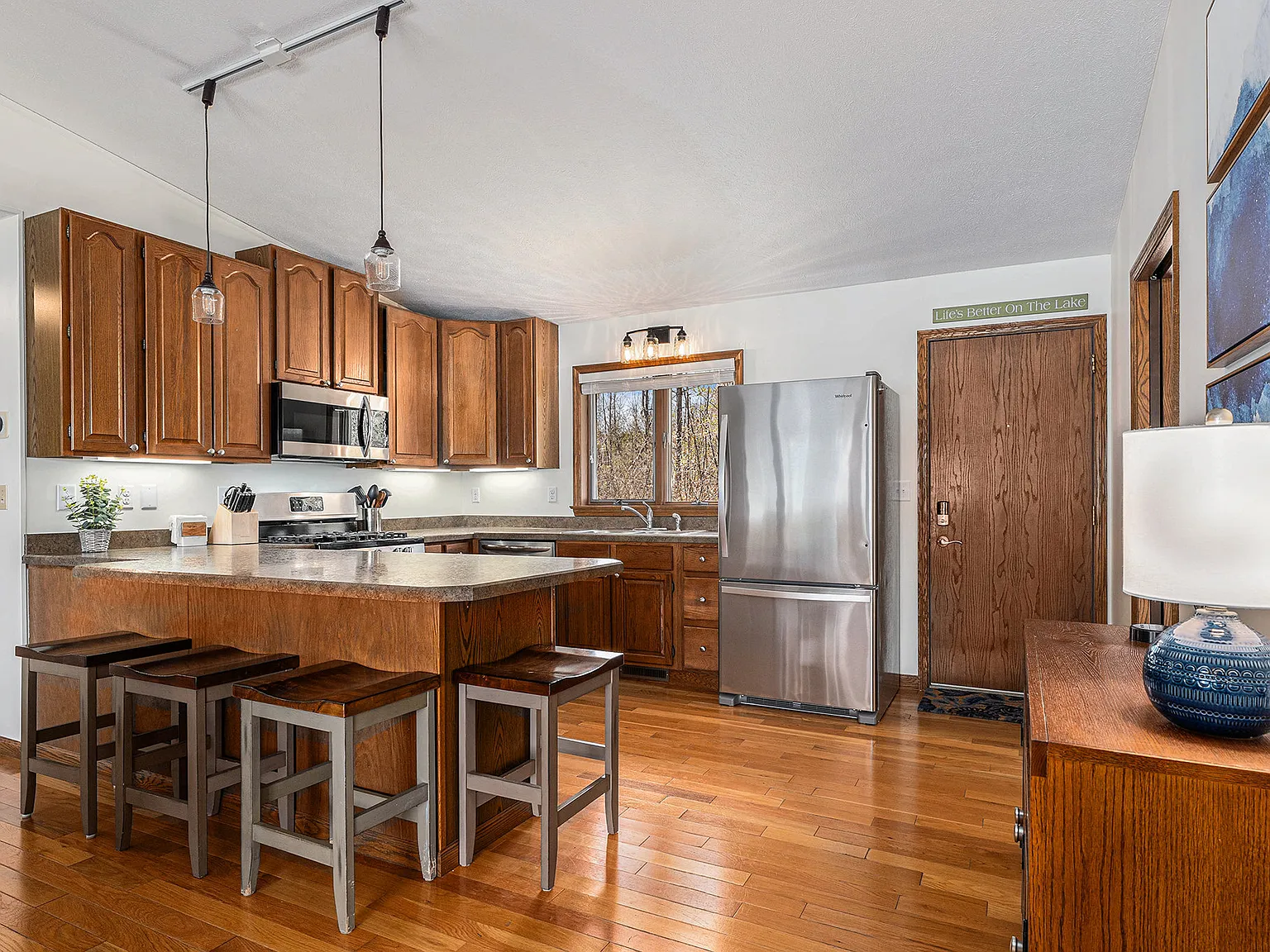 7850 Sunset Dr — Photo 4