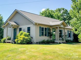 12 Morse Dr, Asheville, NC 28806