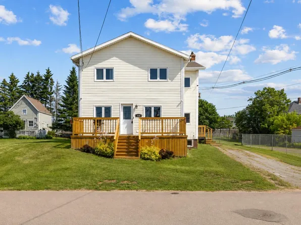 415 N Market St, Summerside, PE C1N 1L9