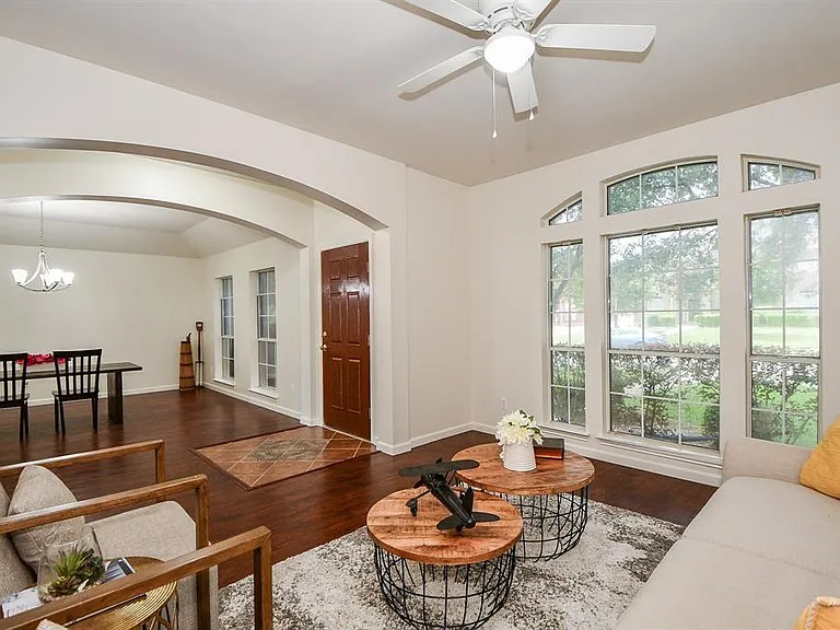 3207 Brook Arbor Ln — Photo 2