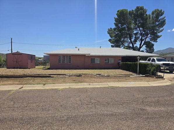 7865 E Pueblo St