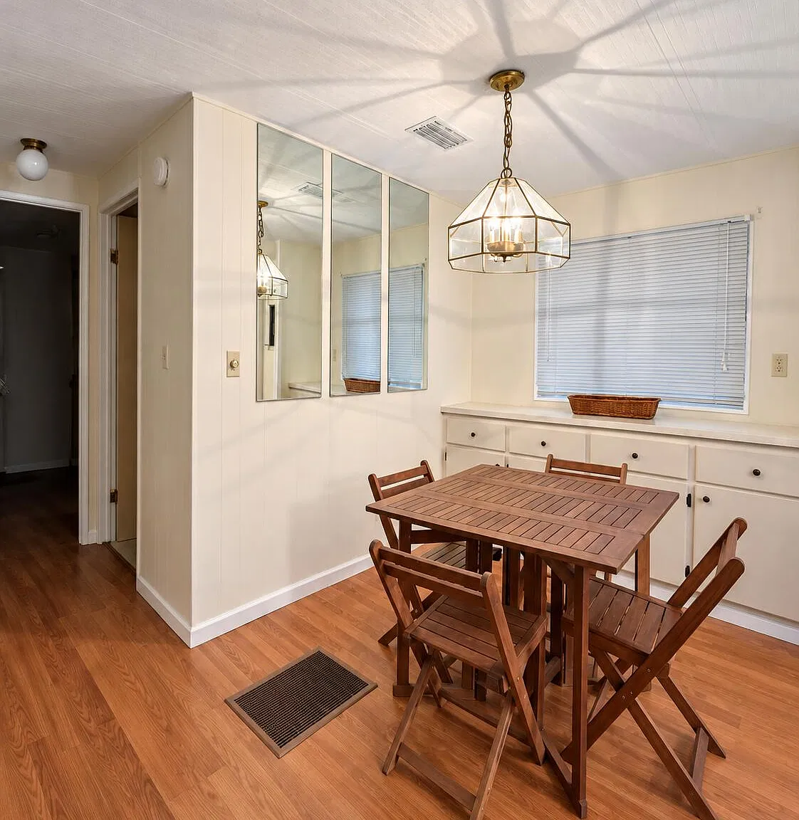 2 bed, 2.0 bath, 7965 sqft, $1,800 — Photo 4