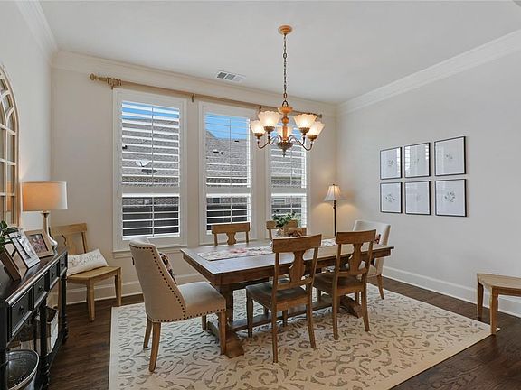 2nd image of 420 Columbia Ct
