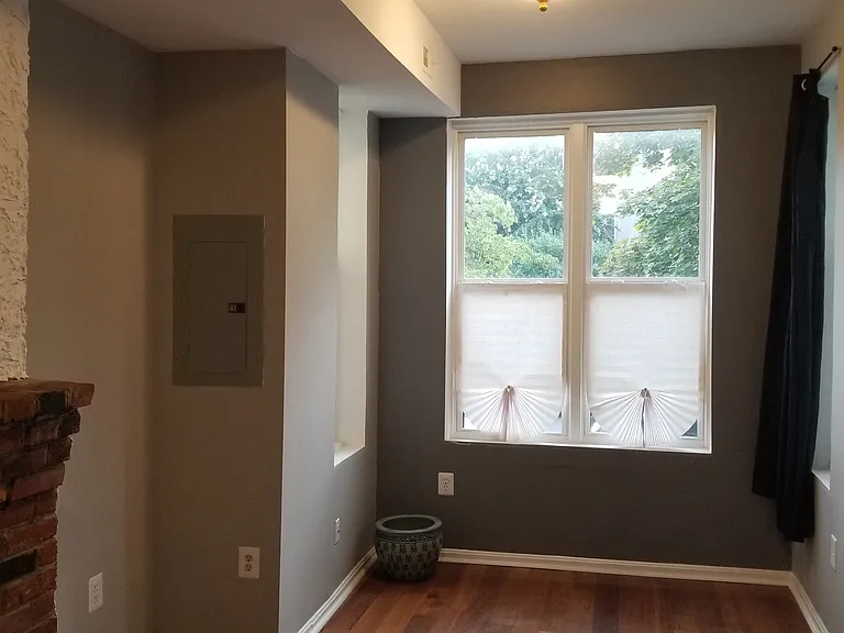 725 12th St NE — Photo 17