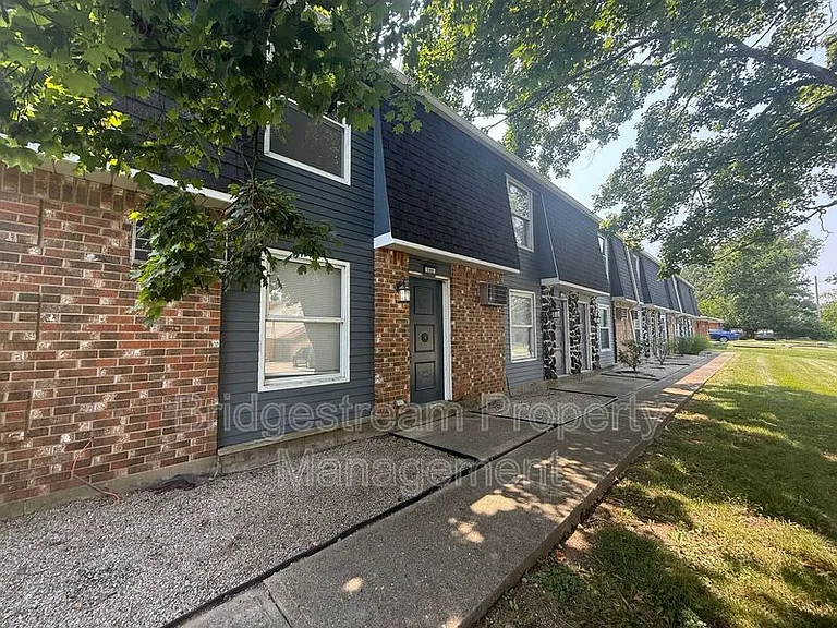 146 Forest St — Photo 8