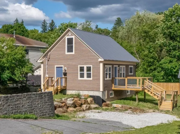 68 Pine Street, Rutland City, VT 05701