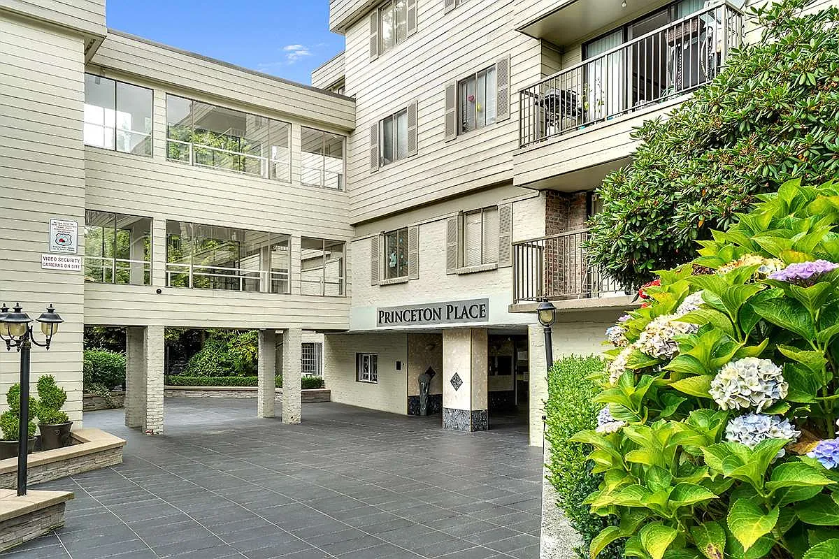 Princeton Place Apartments — Photo 4