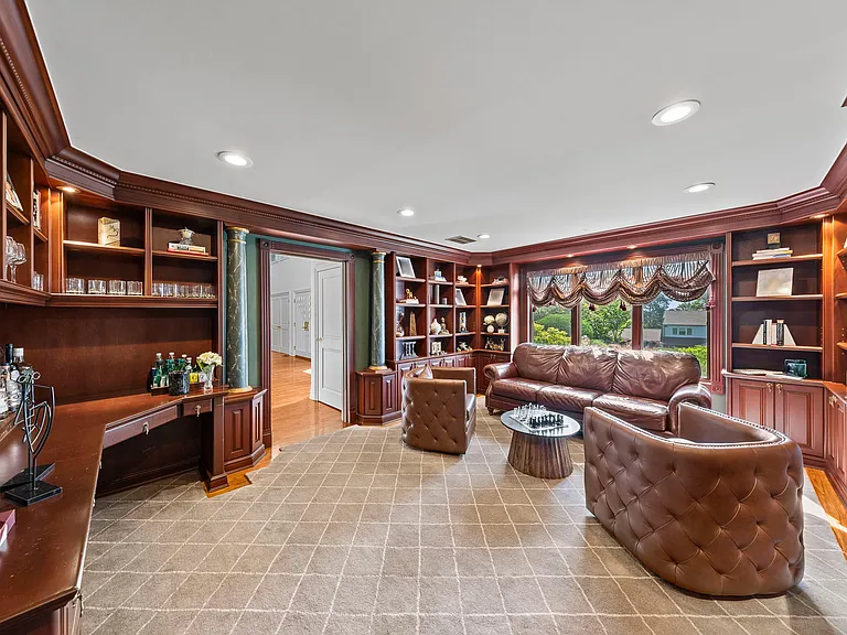 172 Truman Dr — Photo 28